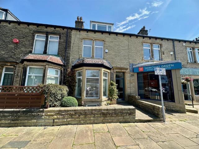 Flat for rent in Salterhebble, West Yorkshire