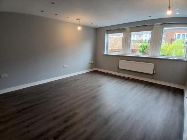 Apartment for rent in Red Hill, Surrey