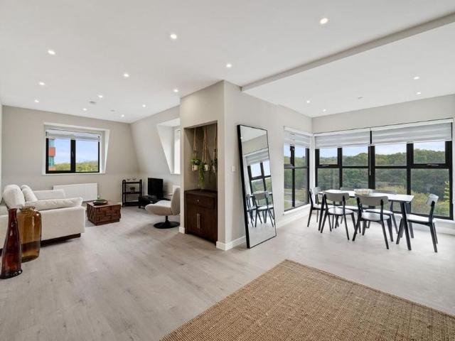 Apartment for rent in Borehamwood, Hertsmere