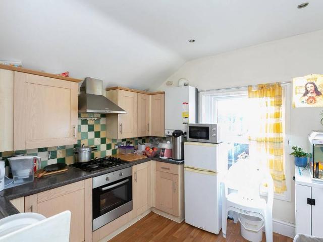 Flat for rent in Holywell Estate, North Watford