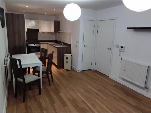 Apartment for rent in London Borough of Croydon, Waddon