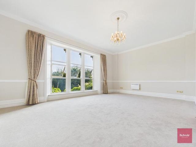 Apartment for rent in Mount Pleasant, Swansea