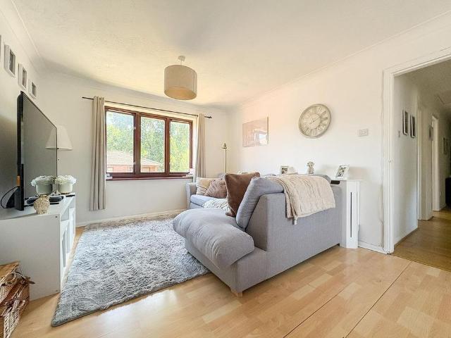 Apartment for rent in Jarvis Brook, Cross In Hand