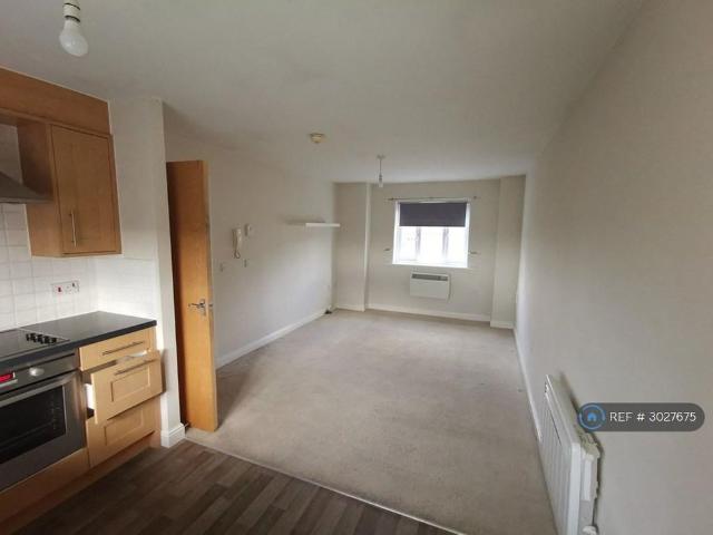 Apartment for rent in Whiston Cross, Knowsley