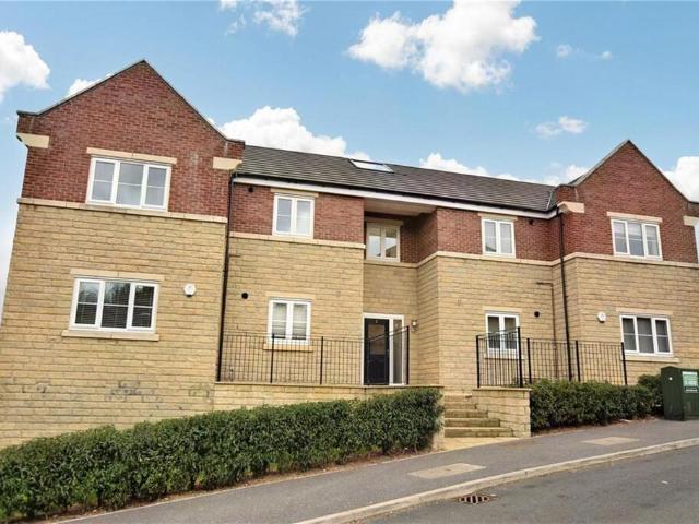Flat for rent in Farsley, West Yorkshire