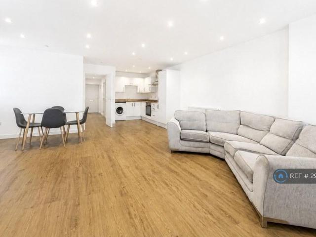 Apartment for rent in Falcon Lodge, Wales