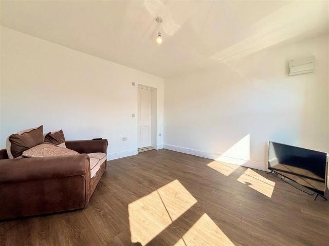 Apartment for rent in Freshwater, Isle Of Wight