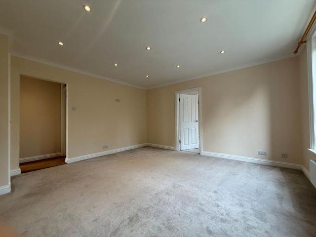 Apartment for rent in Cross In Hand, East Sussex