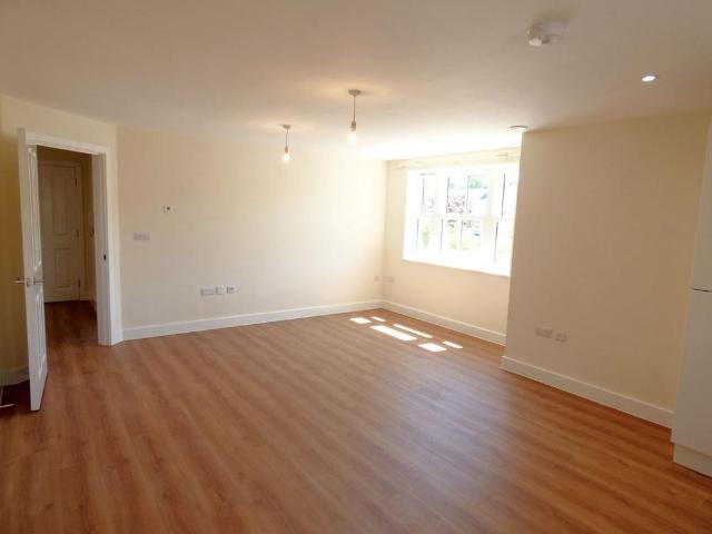 Apartment for rent in Uckfield, Cross In Hand