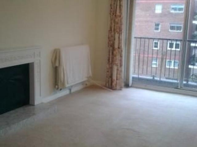 Apartment for rent in Branksome Park, Poole