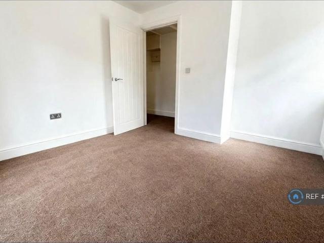 Apartment for rent in Falcon Lodge, Wales
