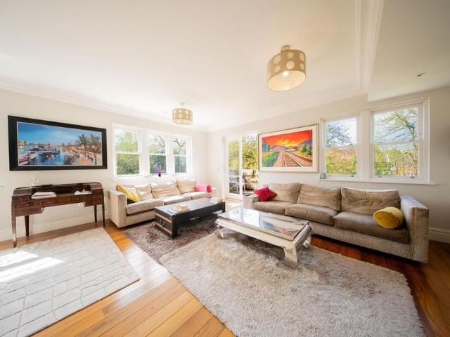 Apartment for rent in Oldfield Brow, Trafford Park