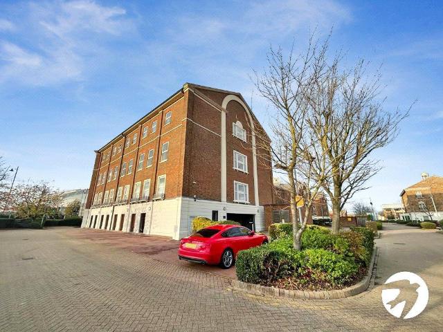 Flat for rent in Brompton, Gillingham