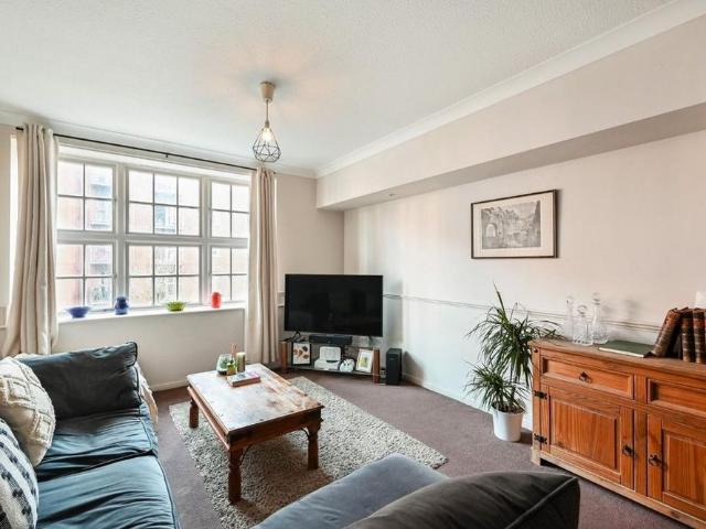 Apartment for rent in Foss Islands, High Field