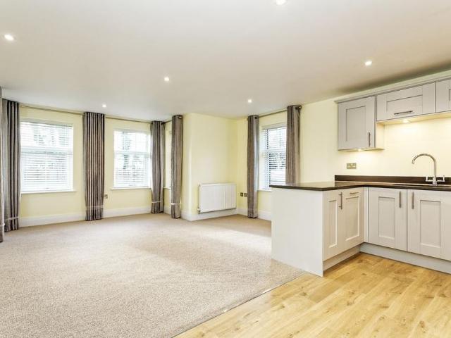 Apartment for rent in Crossways, East Dorset