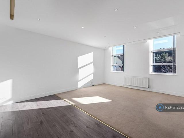 Apartment for rent in The Butts, Kent