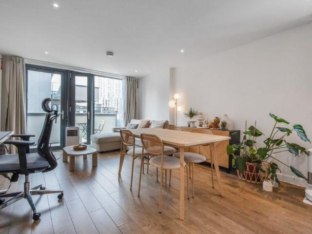 Apartment for rent in Hale Village, Tottenham Hale