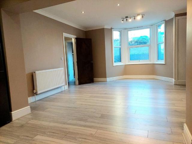 Apartment for rent in Cliftonville West, Acol
