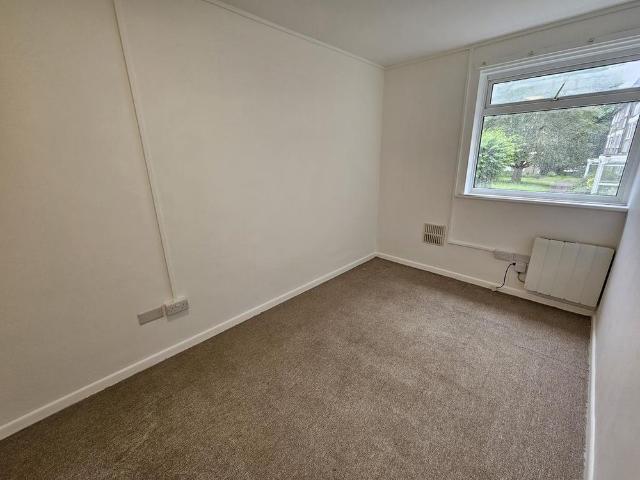 Apartment for rent in Midway, Kent