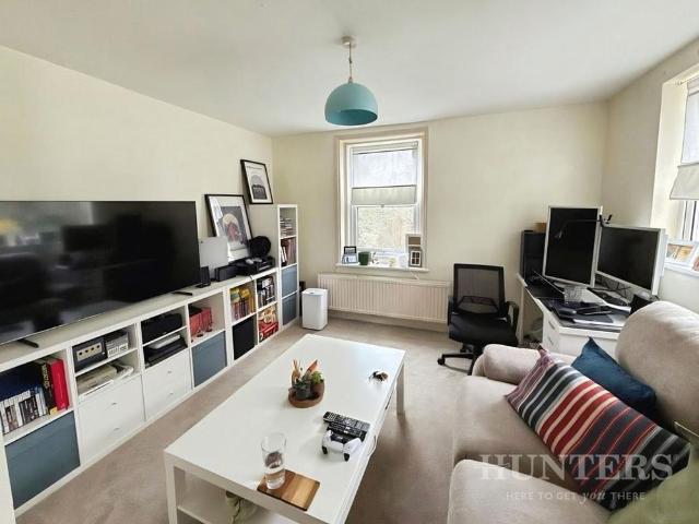 Apartment for rent in Carshalton Beeches, Greater London