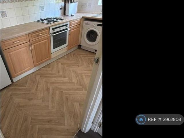 Apartment for rent in Gidea Park, Greater London