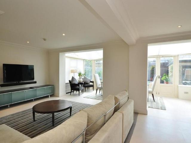 Apartment for rent in Maida Vale, Greater London