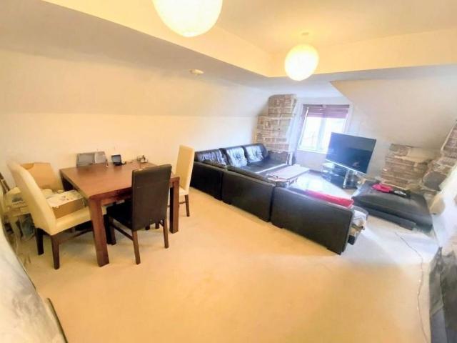 Apartment for rent in New Town, Alverton
