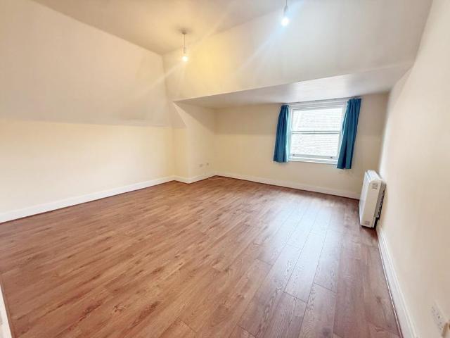 Apartment for rent in Aldrington
