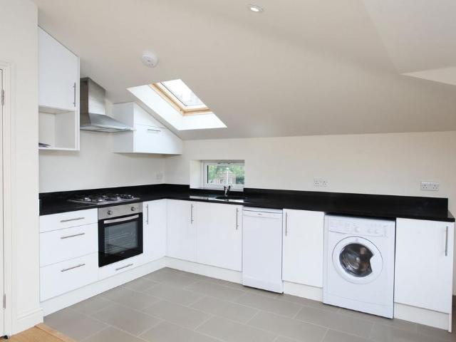 Flat for rent in London Borough of Hounslow, Greater London