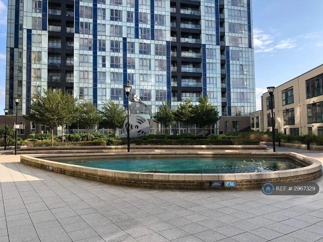 Flat for rent in The Image, Pouchen End