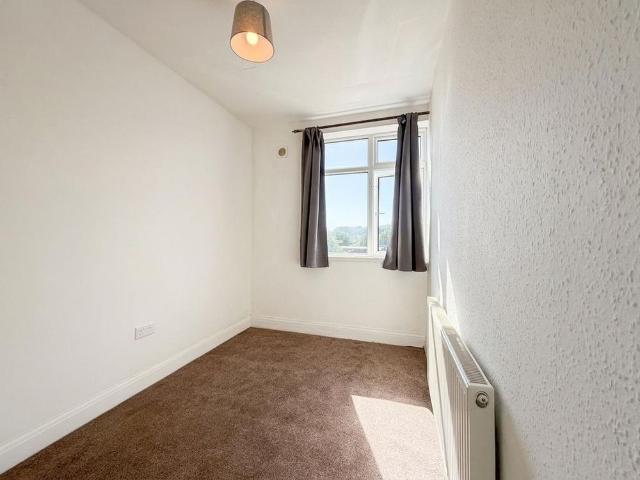 Apartment for rent in Denham, Denham Green