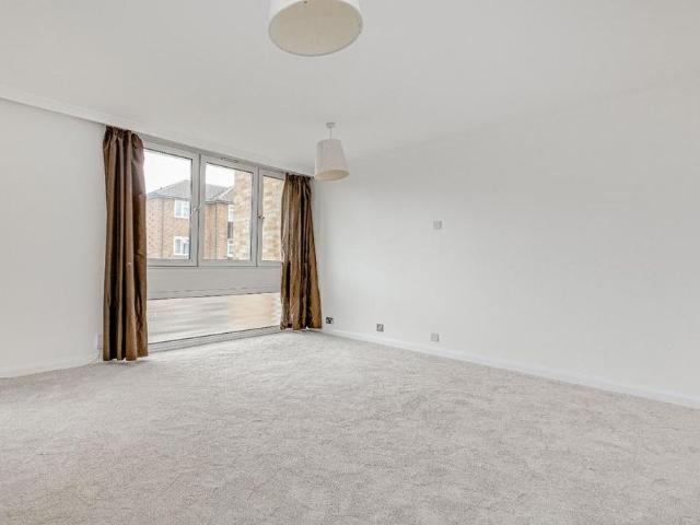 Apartment for rent in London Borough of Richmond upon Thames, Greater London