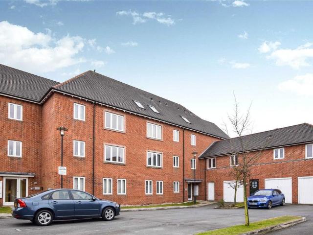Flat for rent in Broadheath, Trafford Park