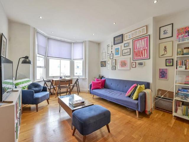 Apartment for rent in Earlsfield, Greater London
