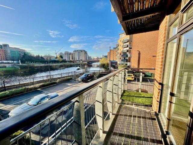 Flat for rent in Richmond Hill, West Yorkshire