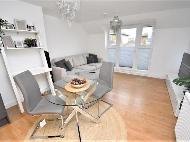 Apartment for rent in Vinters Park, Midway