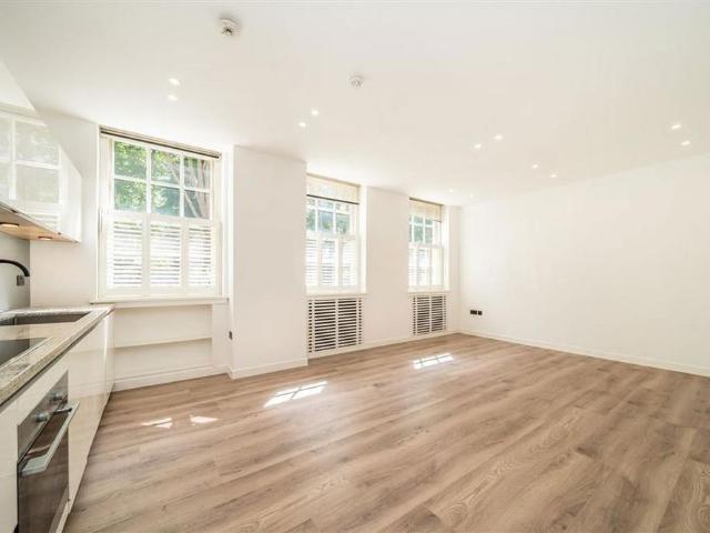 Apartment for rent in Westminster, Victoria
