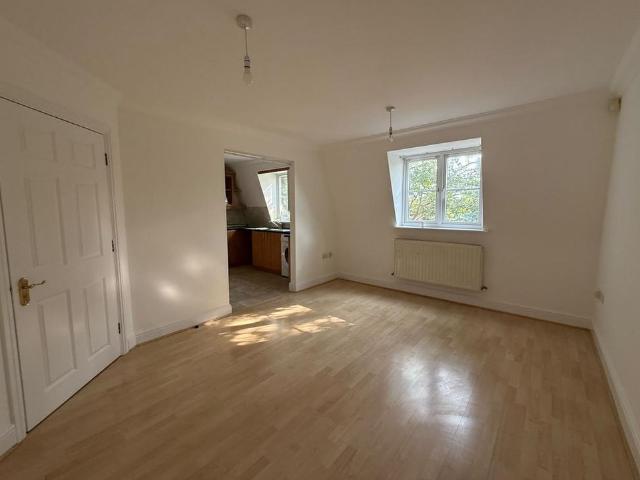 Apartment for rent in Southgate, Greater London