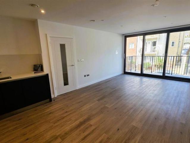 Apartment for rent in Cliftonville West, Acol