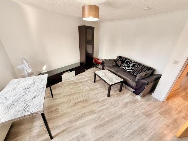 Apartment for rent in Far Cotton and Delapre, Far Cotton