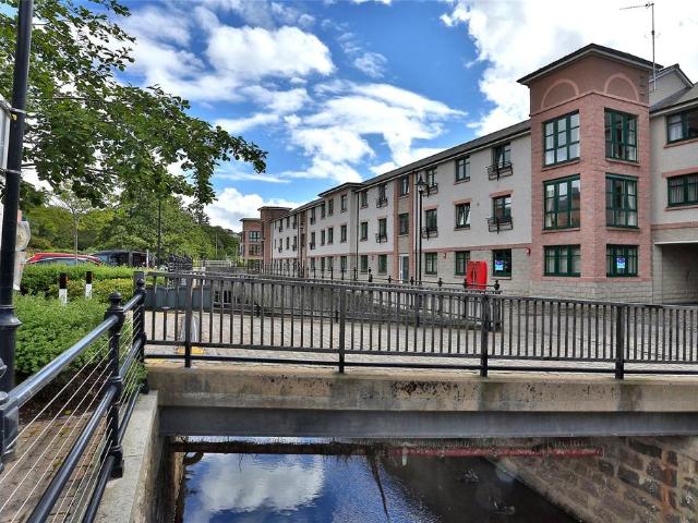 Flat for rent in Ballindoch, Scotland
