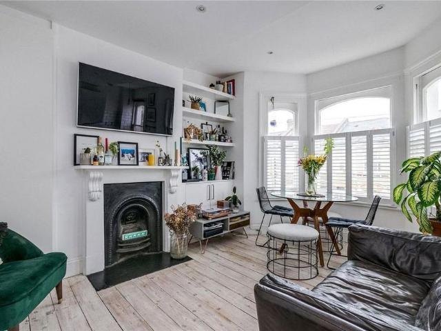 Apartment for rent in London Borough of Lambeth, Greater London