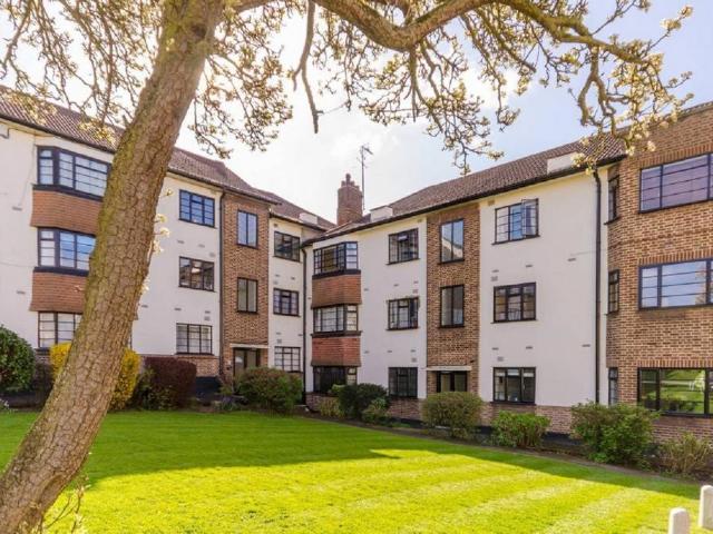 Flat for rent in North Finchley, Greater London