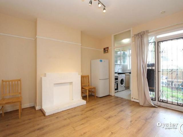 Apartment for rent in London Borough of Harrow, Greater London