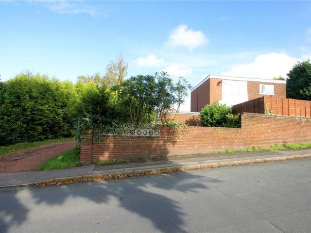 Flat for rent in Chadsmoor, Staffordshire