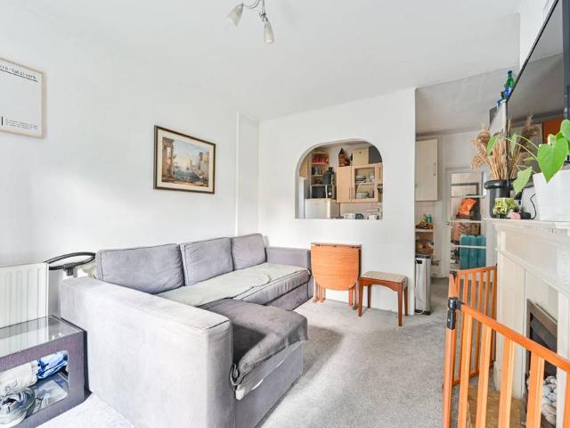 Flat for rent in East Dulwich, Isle Of Man