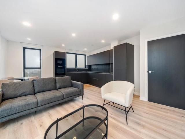 Apartment for rent in London Borough of Ealing, Greater London