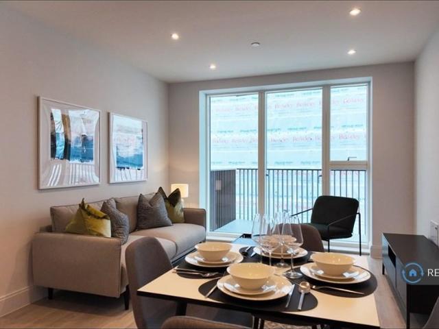 Flat for rent in Slough