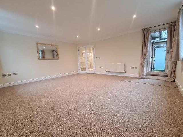 Apartment for rent in New Town, Horsham