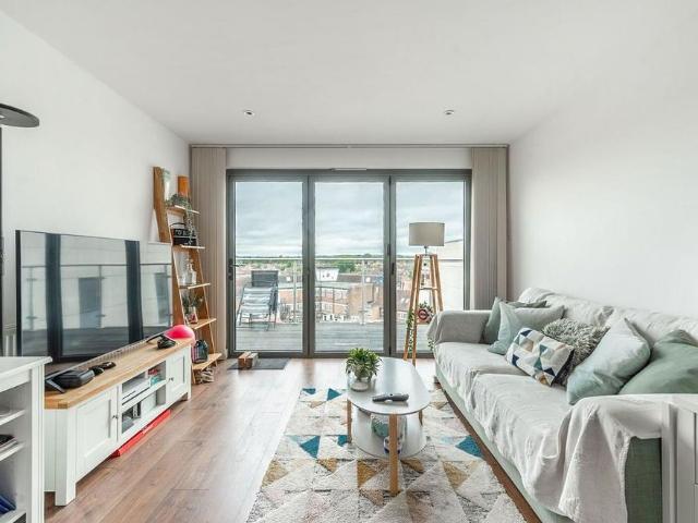Apartment for rent in Lane, Greater London